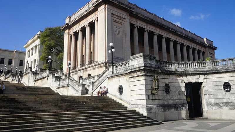 哈瓦那大学出差