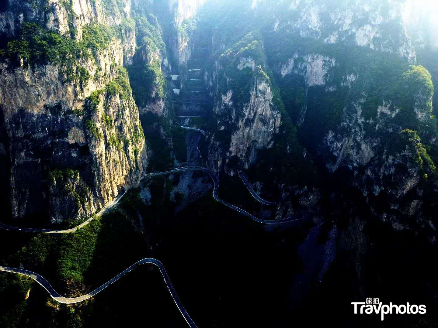 hk_c_【雲台山神奇公路3】 作者：王龍卿.png