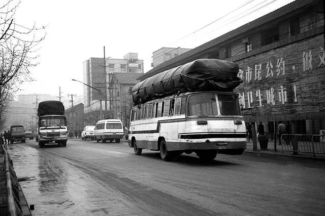 王福春直播分享 | 重温40年中国人生活影像 属於绿皮火车的慢时光