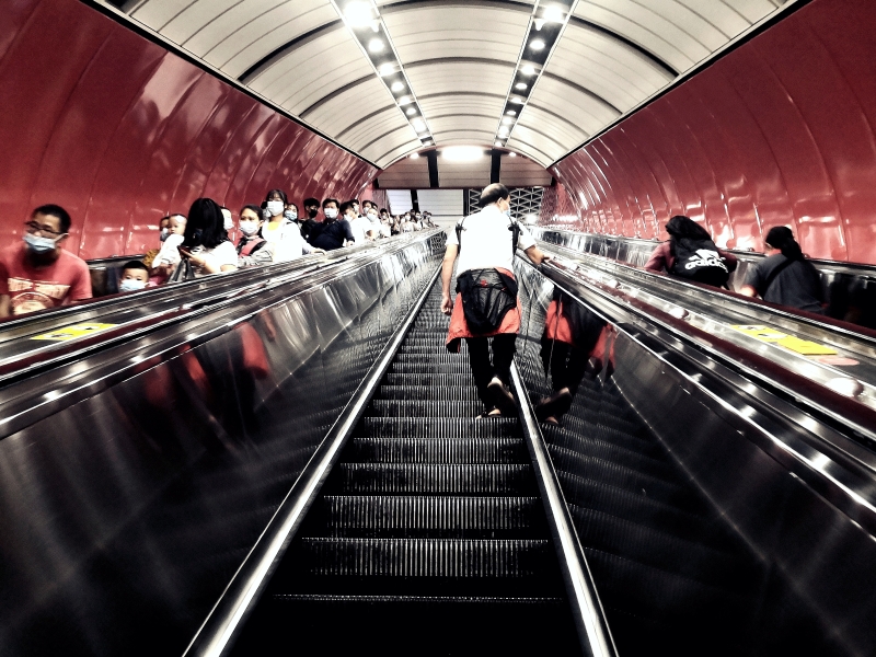 hk_c_廣州地鐵站日常拍攝 梁宇峰.jpg