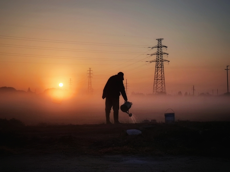 hk_c_2 晨曲  雪堰晨霧，早起的人兒已開始忙碌 紅魚.jpeg