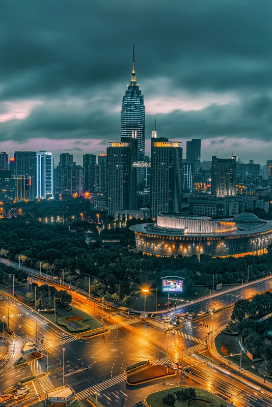 hk_c_5 颱風來臨  2020年夏季，颱風外圍掠過常州，夜幕下的城市還是那麼迷人 海石花coral張建中.jpeg