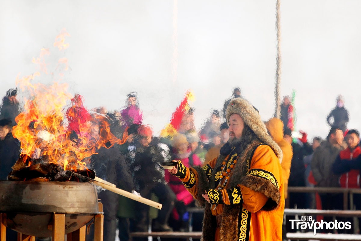 hk_c_吳巍 蒙古族祭火1.jpg