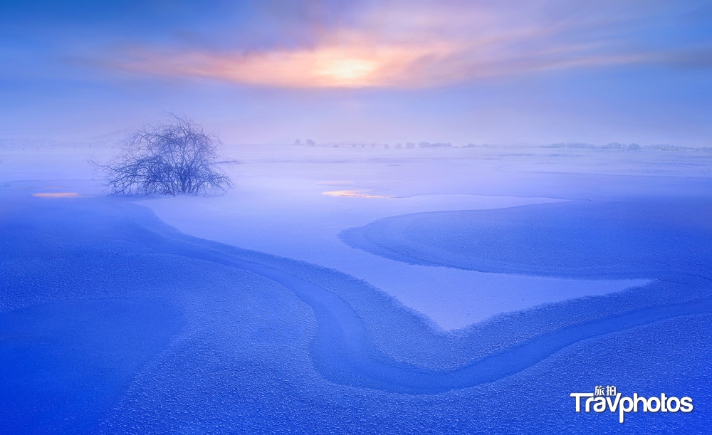 hk_c_夢幻冰河 萬文英.jpg