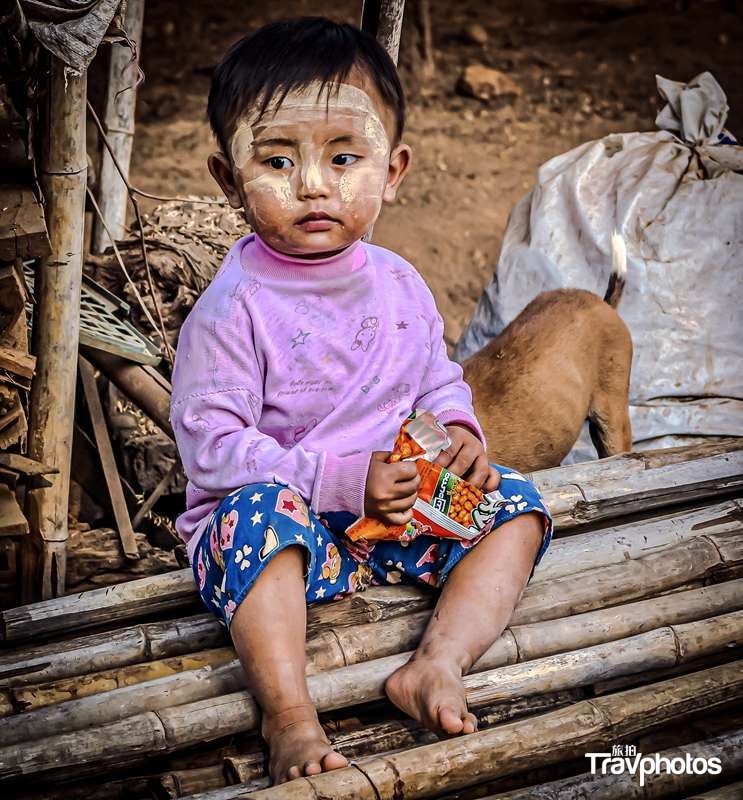 hk_c_緬甸人沿襲兩千多年的土製防晒霜“特納卡”。溪邊攝.jpg