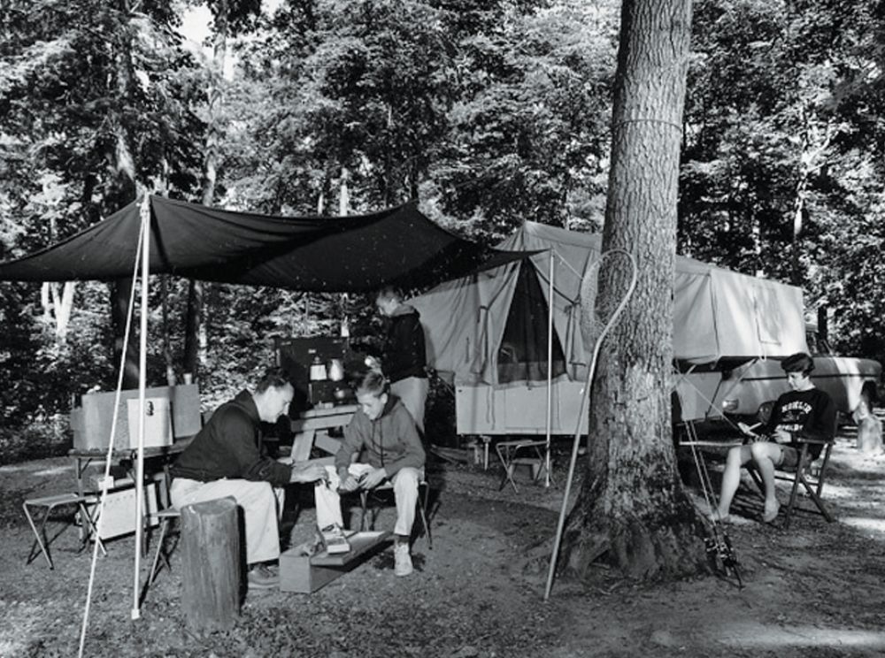 hk_c_4.1960年興起的美國家庭露營模式。攝影：Karl F. Fibiger.jpg