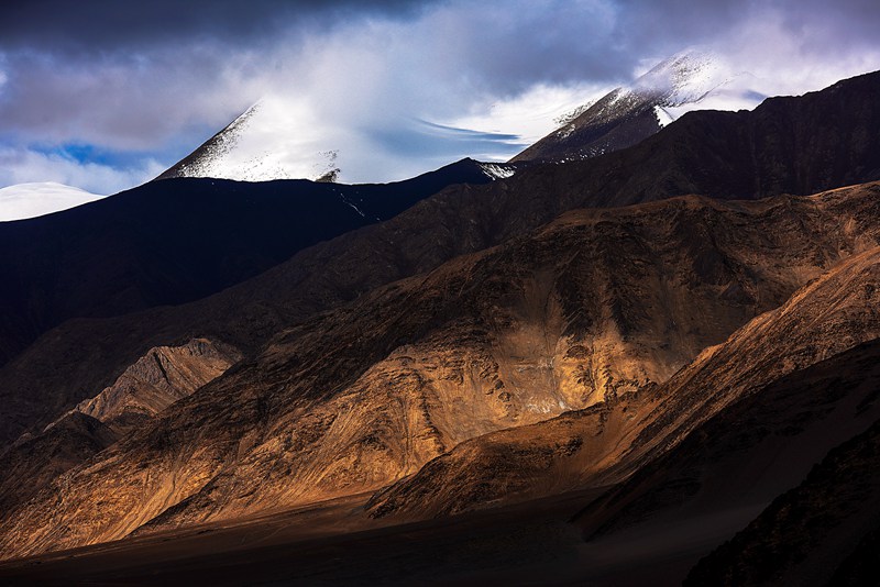 hk_c_西藏阿里群山 姜超雄.jpg