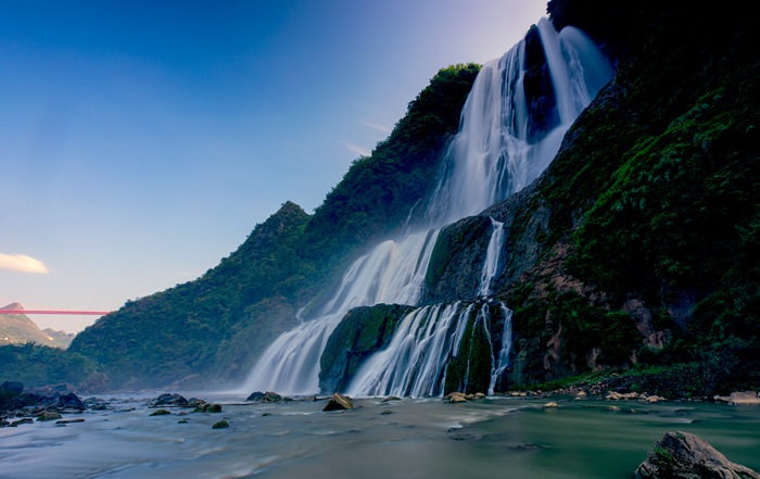 hk_c_這是號稱比黃果樹瀑布還高的滴水灘瀑布，其實也是黃果樹瀑布的姊妹瀑布，黃果樹瀑布群里的其中一個瀑布。 攝於貴州關嶺 楊軍.jpg