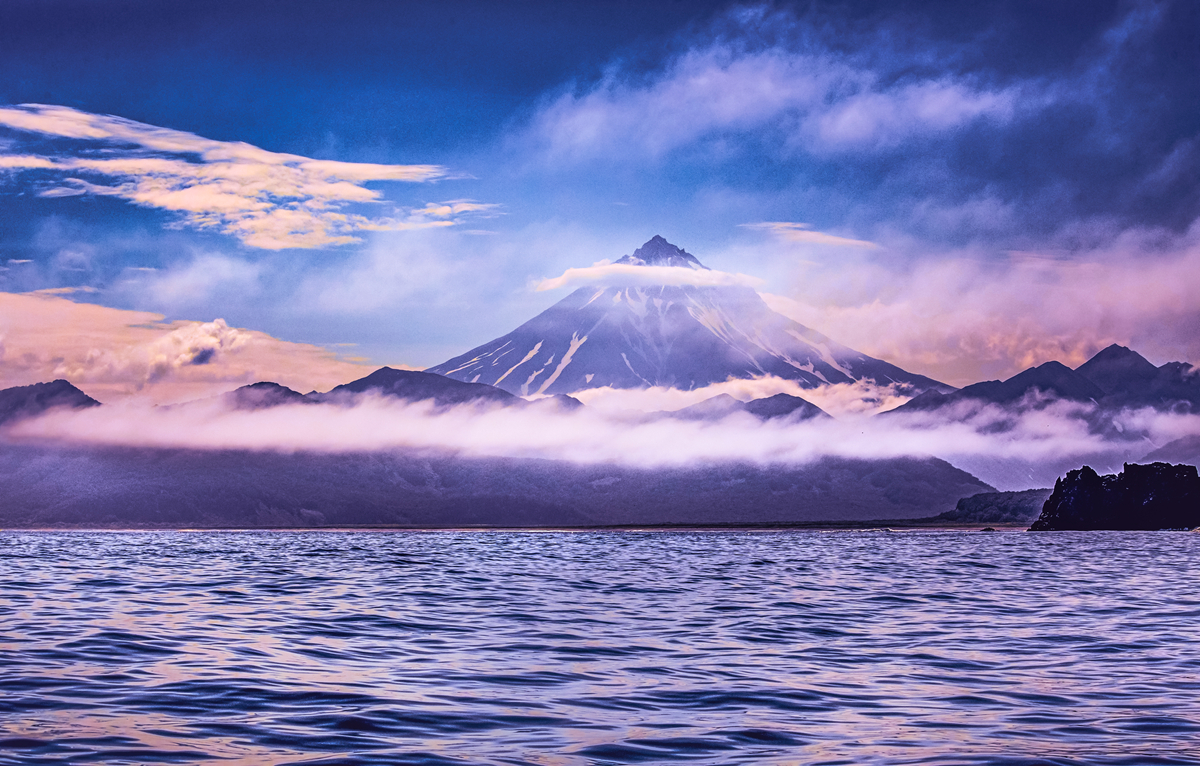 hk_c_科里亞克火山“飛碟雲,海拔3456米.jpg