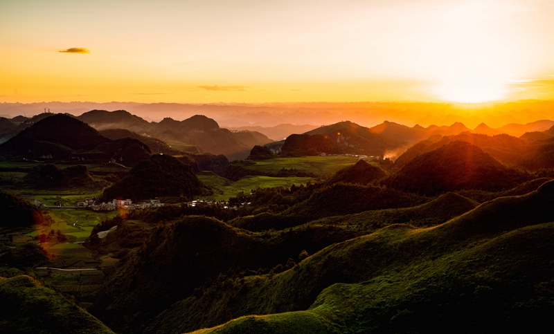 hk_c_峰林間 貴陽高坡 楊軍.jpg