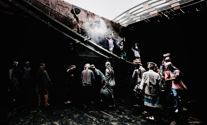 hk_c_船倉裝卸 曾虹.jpg