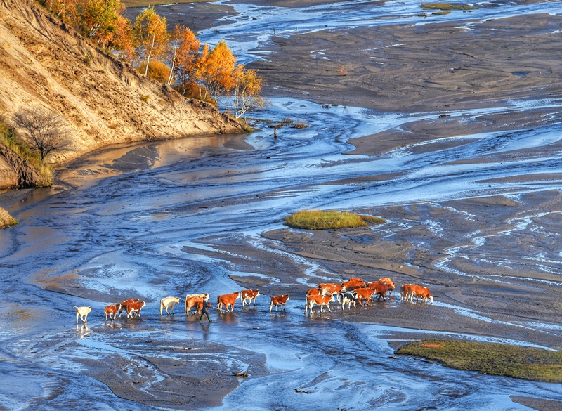 hk_c_烏蘭布統草原上的河流 吉久利.jpg