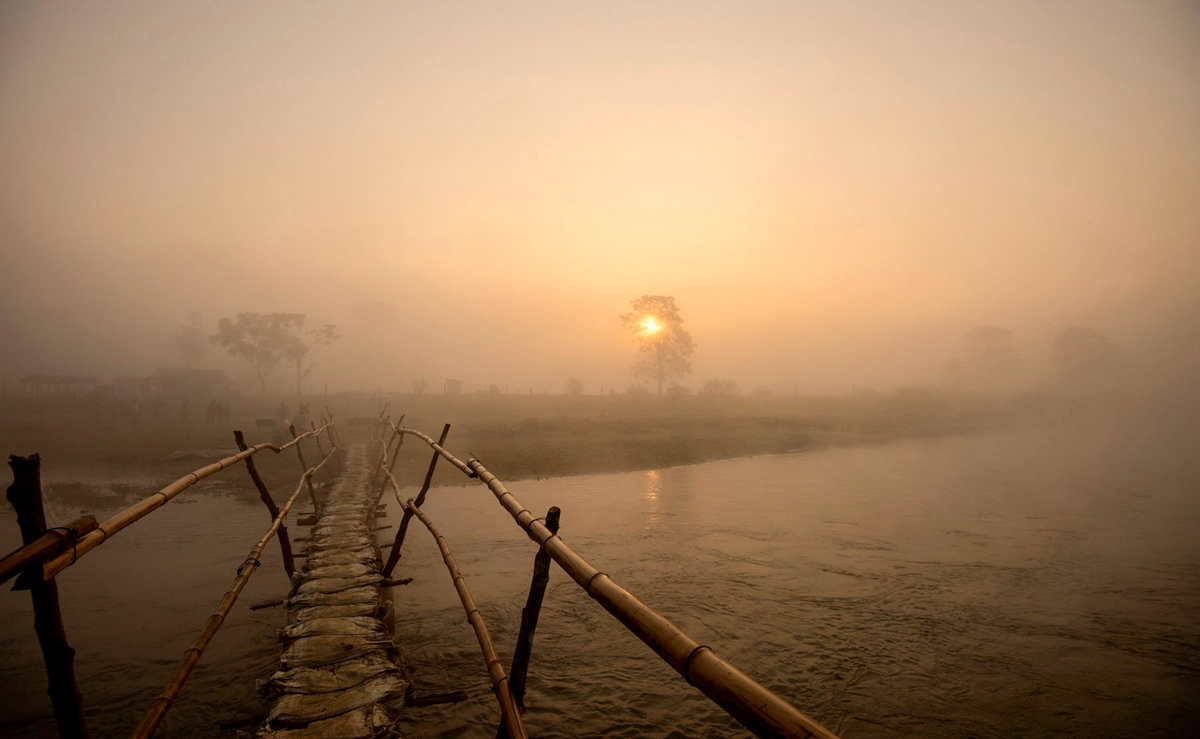 hk_c_《晨曦》 尼泊爾奇特旺 長跑好手.jpg