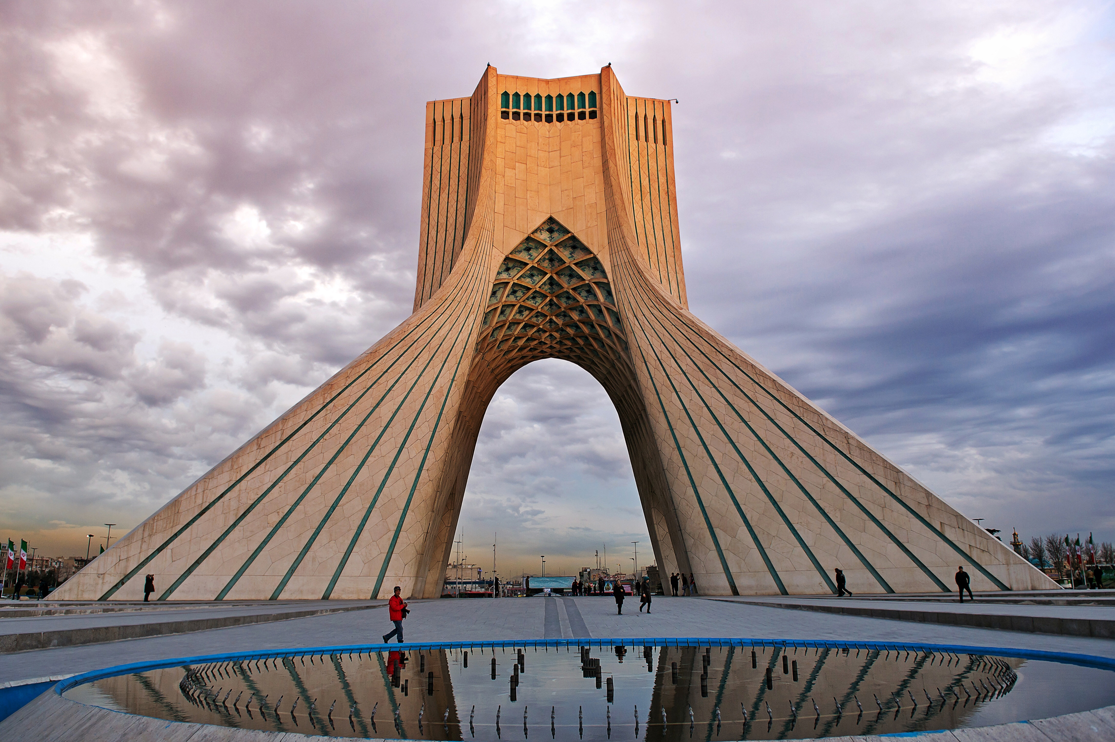 hk_c_伊朗自由紀念塔 黃力生.jpeg