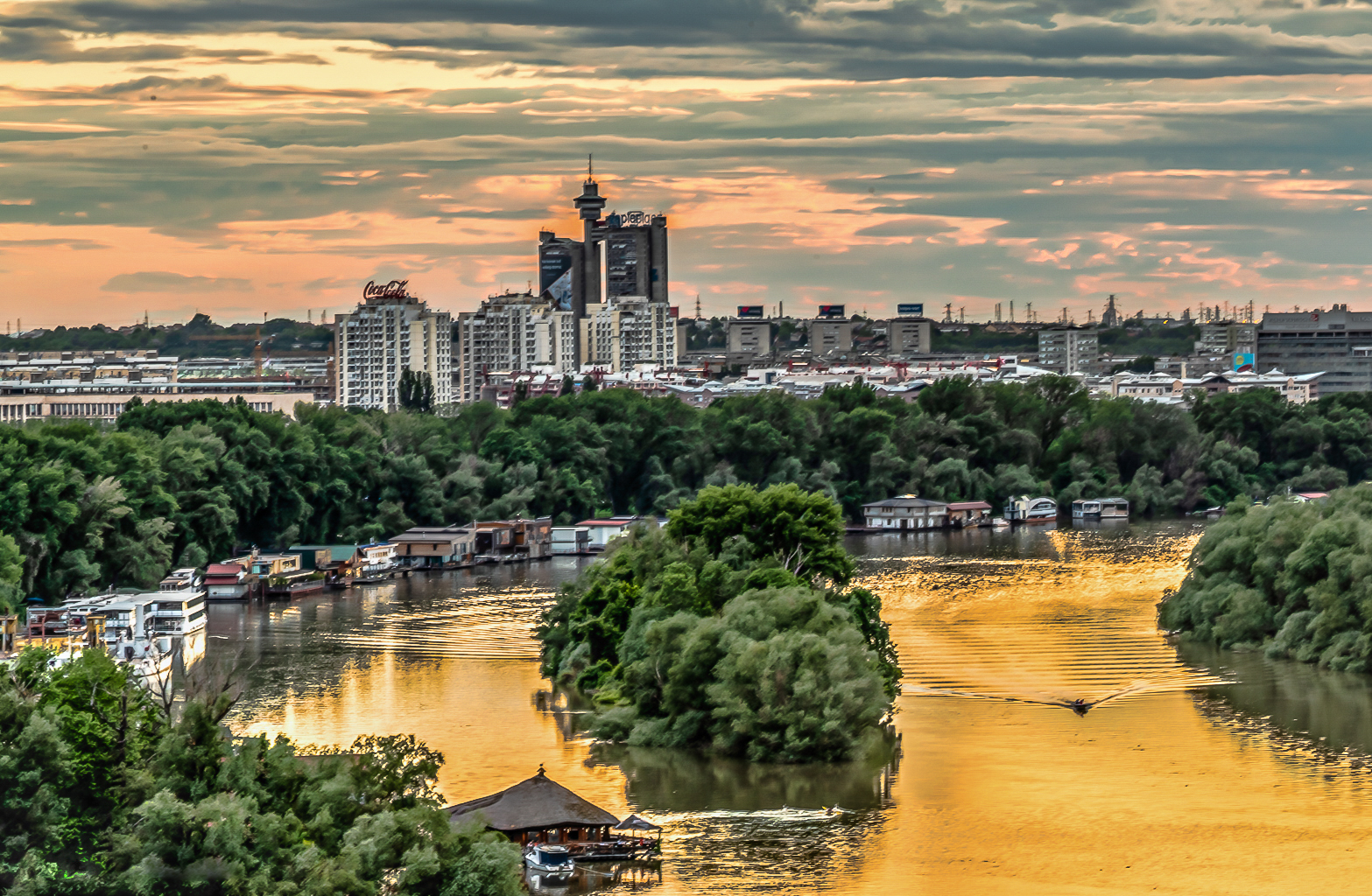 hk_c_塞爾維亞貝爾格萊德新城 溪邊.jpeg