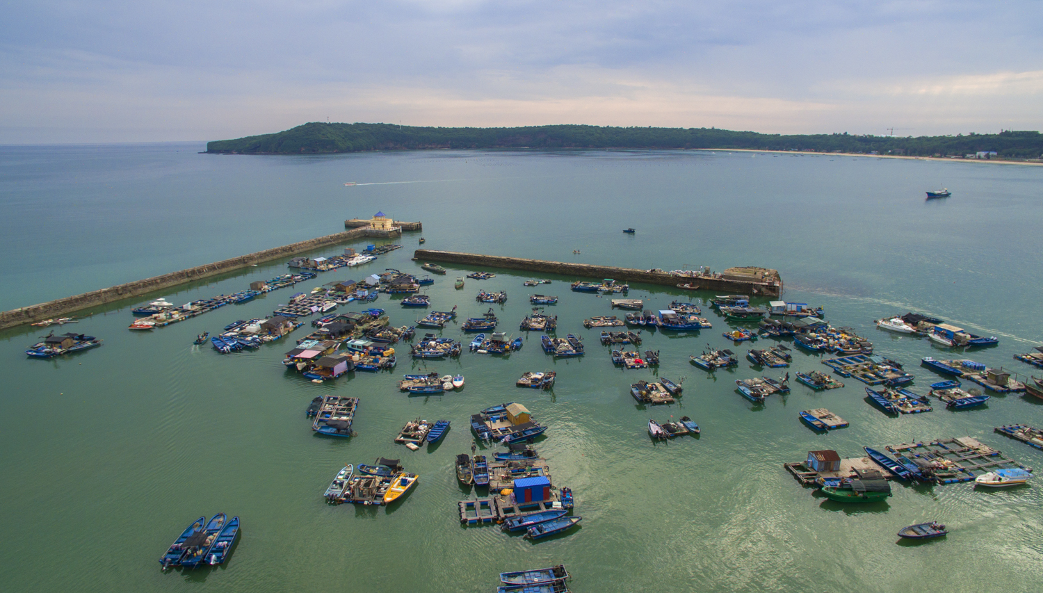 hk_c_北部灣海域 鄭興明.jpg