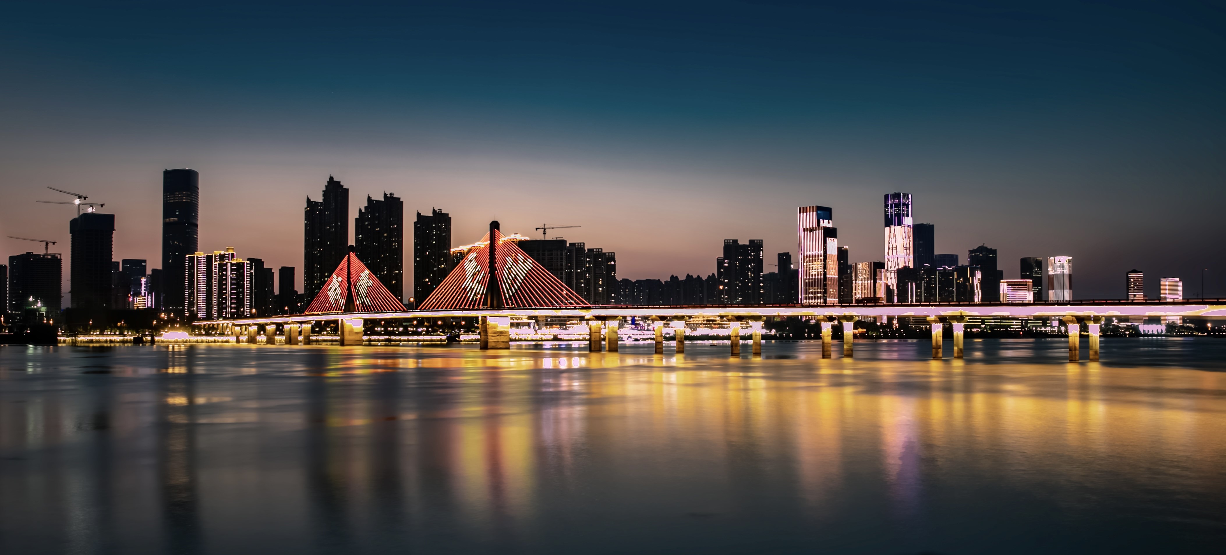 hk_c_長沙湘江 浙江 笑天.jpeg